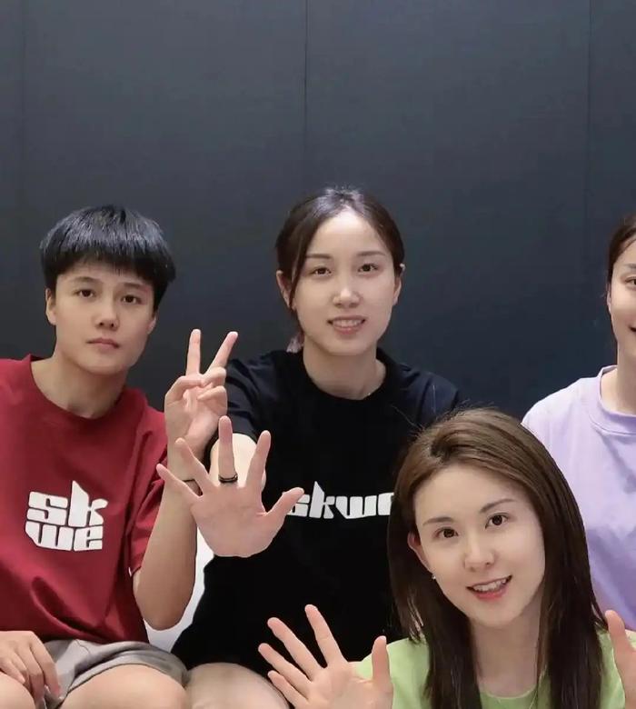 开云体育最新网址-男方妈妈点名？国乒美女恋情曝光，同岁，也是国手，长相帅气