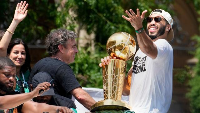 开云体育网址-或超50亿美金！绿军夺冠就卖队：情怀输给了生意？